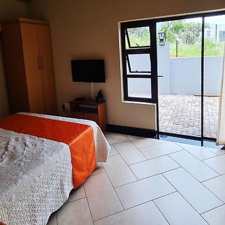 רסטנבורג Lilypark Lodge מראה חיצוני תמונה