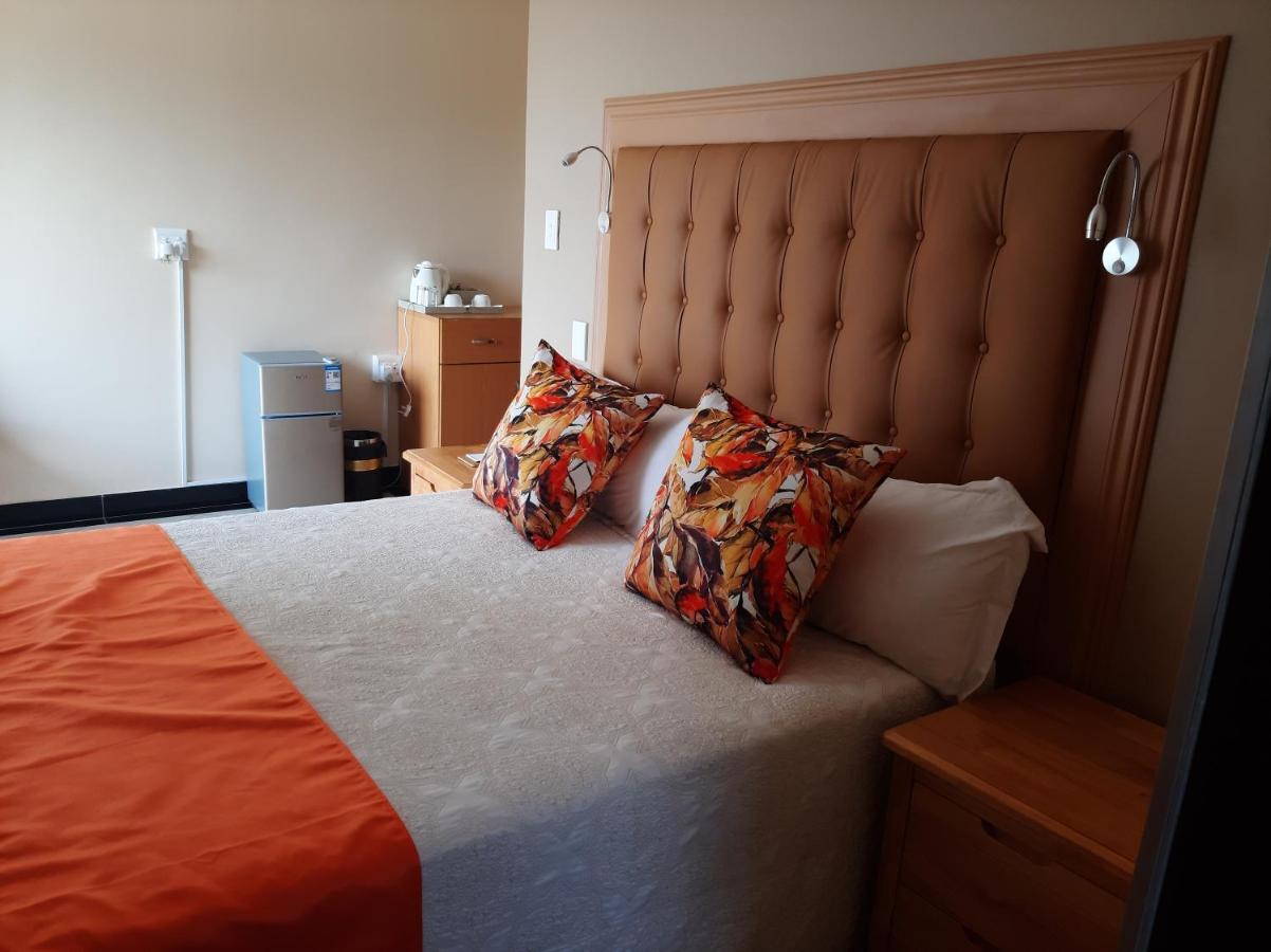 רסטנבורג Lilypark Lodge מראה חיצוני תמונה