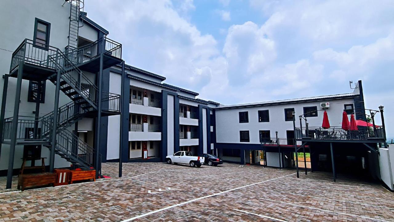 רסטנבורג Lilypark Lodge מראה חיצוני תמונה