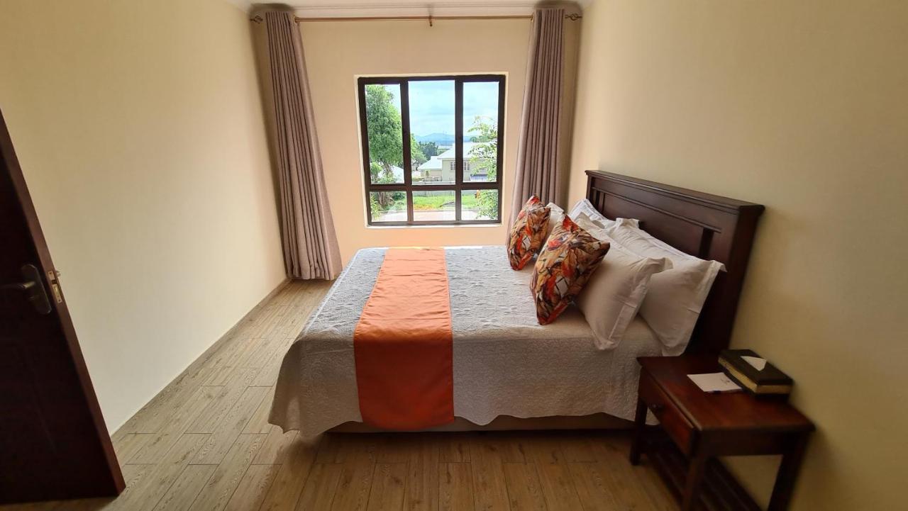 רסטנבורג Lilypark Lodge מראה חיצוני תמונה