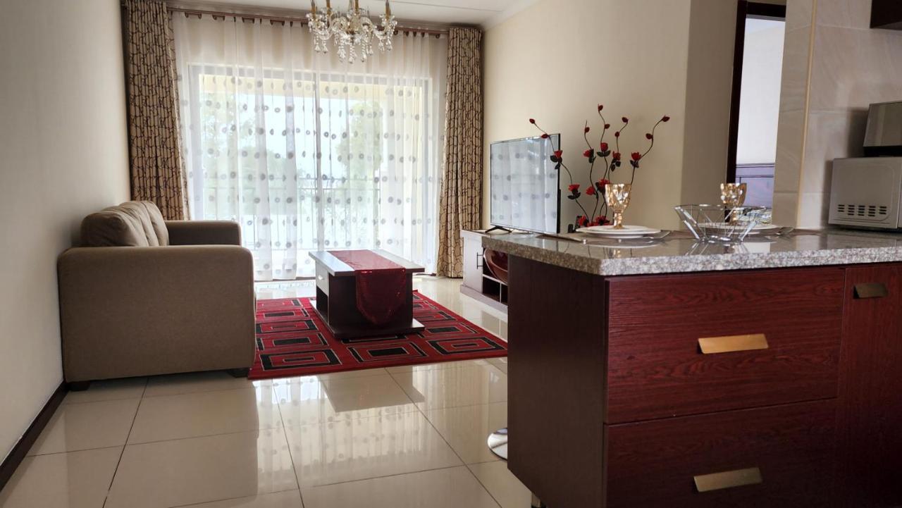 רסטנבורג Lilypark Lodge מראה חיצוני תמונה