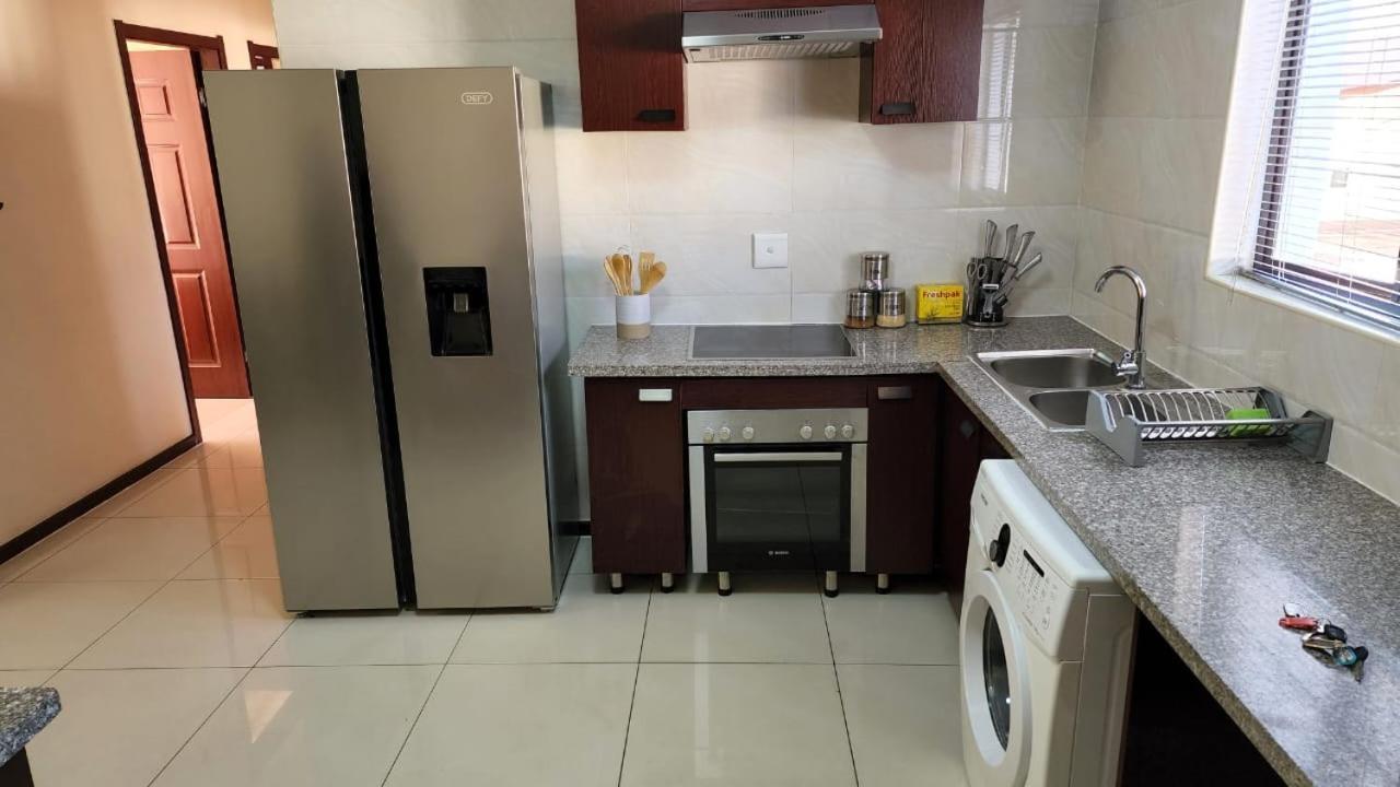 רסטנבורג Lilypark Lodge מראה חיצוני תמונה