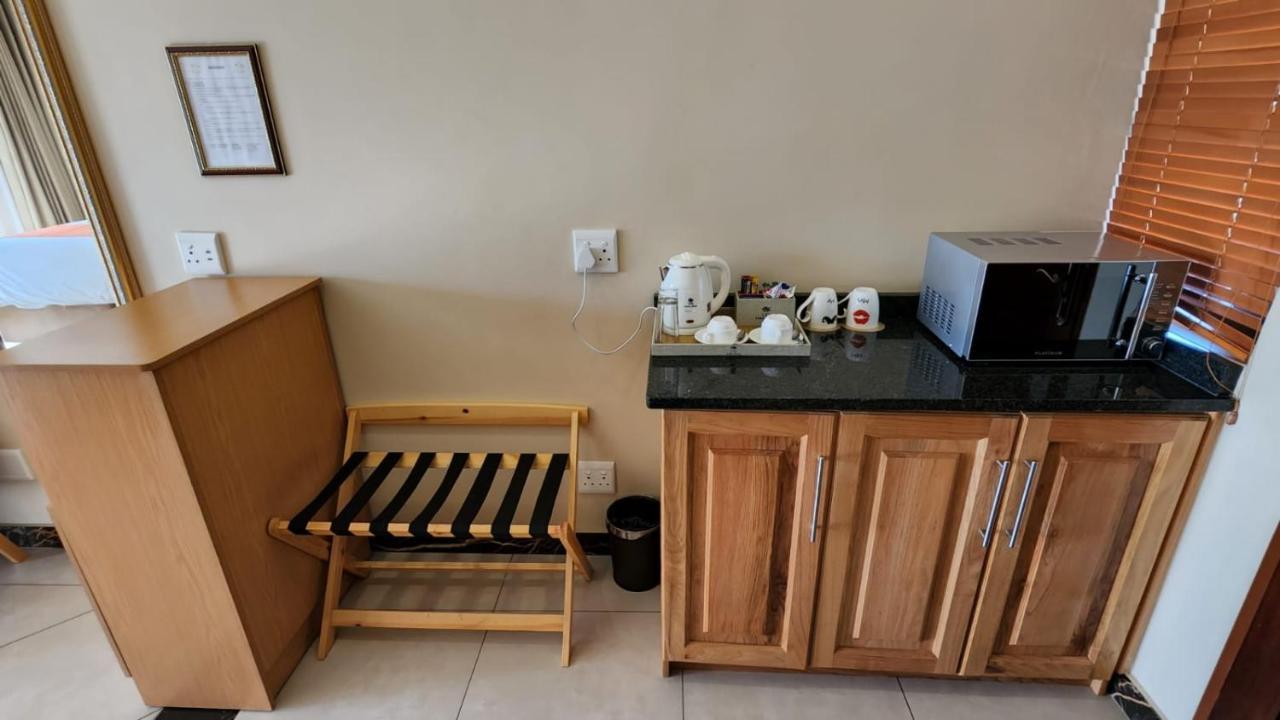 רסטנבורג Lilypark Lodge מראה חיצוני תמונה