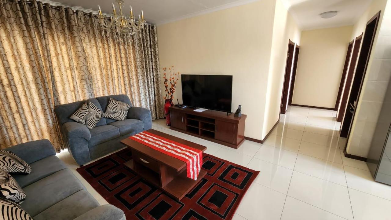 רסטנבורג Lilypark Lodge מראה חיצוני תמונה