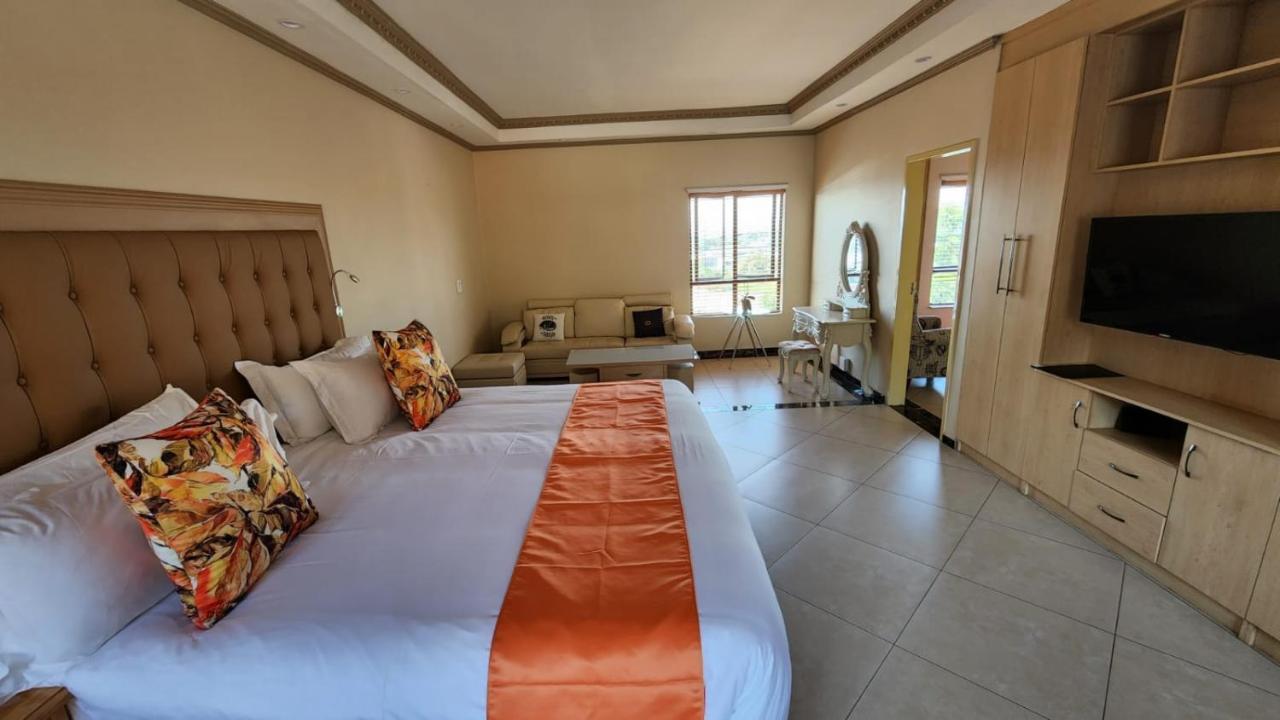 רסטנבורג Lilypark Lodge מראה חיצוני תמונה